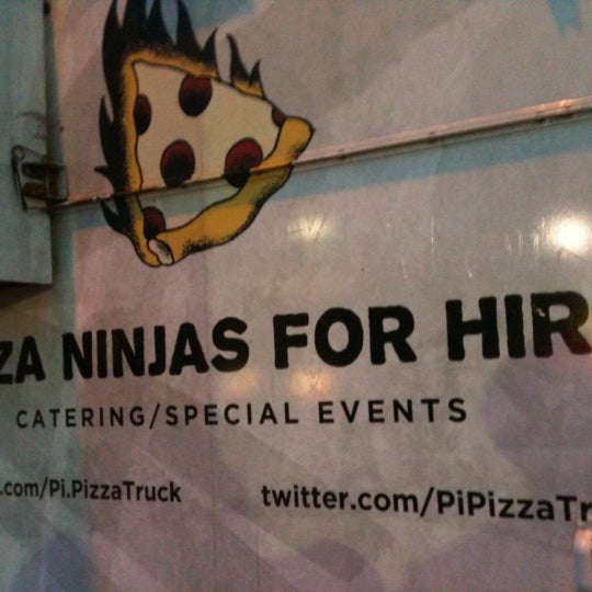 Foto tirada no(a) Pi Pizza Truck por Alicia em 8/26/2012