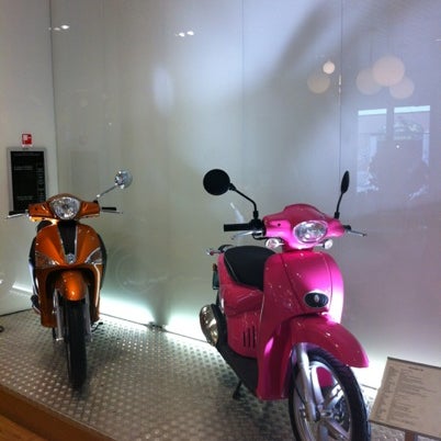 Снимок сделан в Motoplex Milano City Lounge пользователем Barbara T. 9/7/2012