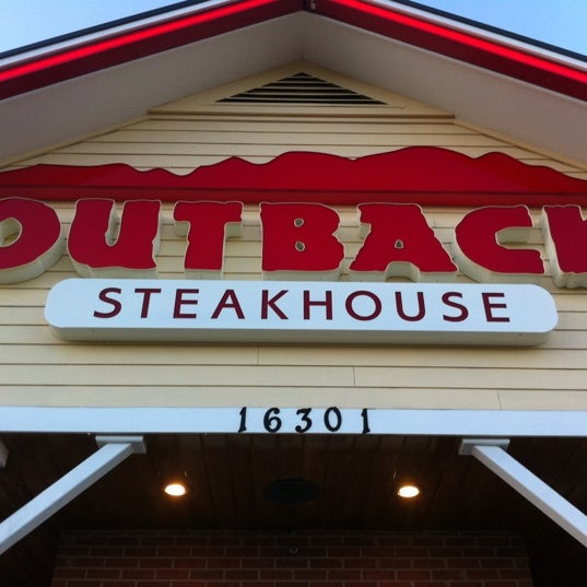 Outback Steakhouse ร้านสเต็ก ใน Gateway
