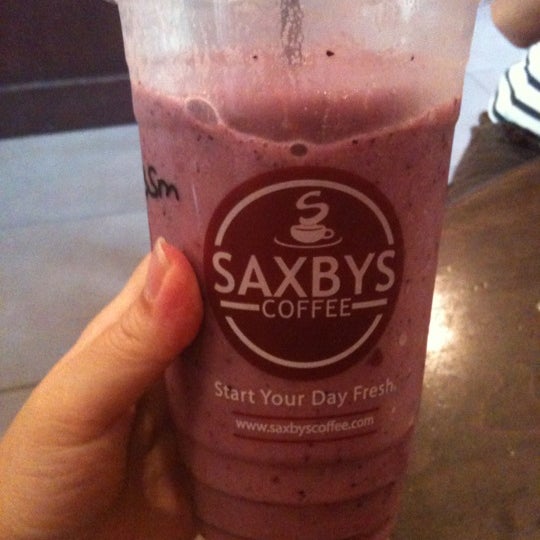 Photo taken at Saxbys Coffee by Vene S. on 9/2/2012