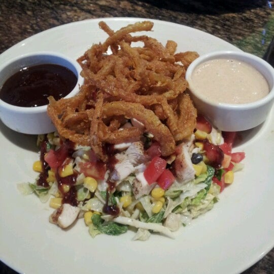 Photo taken at BJ&#39;s Restaurant &amp; Brewhouse by Claire L. on 6/27/2012
