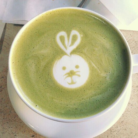 The vanilla latte is not so great but would come again for the Green tea latte and pastries.Comfortable place to chat with friends.
