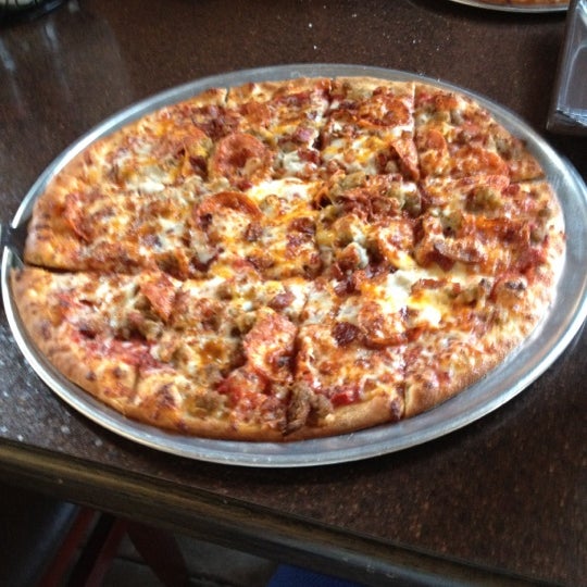 5/23/2012 tarihinde Austin B.ziyaretçi tarafından Palio&#39;s Pizza Cafe'de çekilen fotoğraf