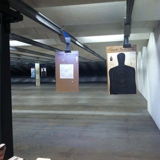 Foto scattata a Colonial Shooting Academy da Marley il 9/5/2012