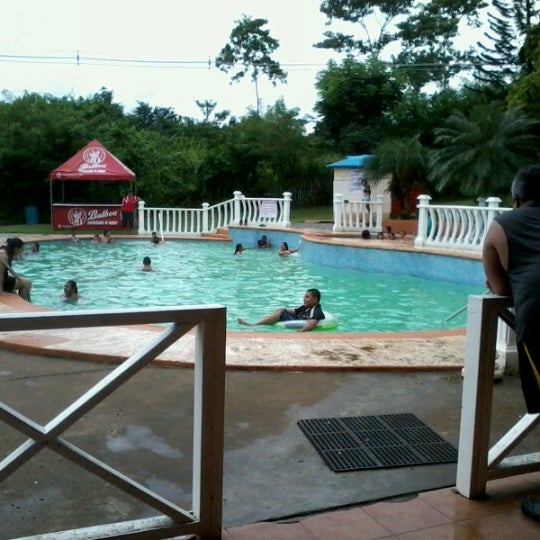 Resultado de imagen para piscina yoy la chorrera