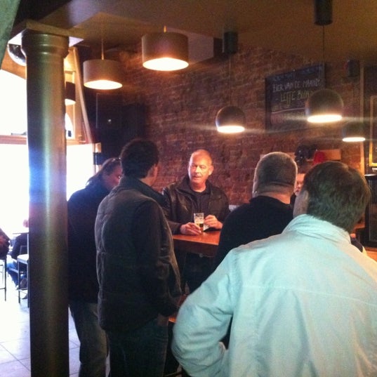3/17/2012 tarihinde Reinier M.ziyaretçi tarafından Café AperO'de çekilen fotoğraf
