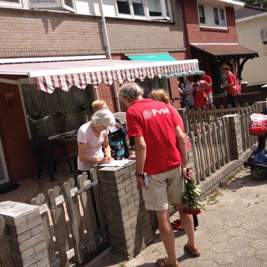 8/4/2012 tarihinde Johan P.ziyaretçi tarafından In de Voortuin | Wijkrestaurant'de çekilen fotoğraf