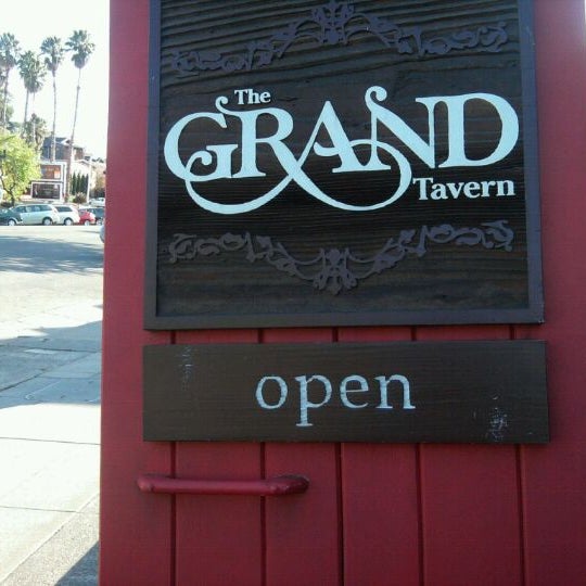 Photo taken at Grand Tavern by Oliver C. on 2/27/2012
