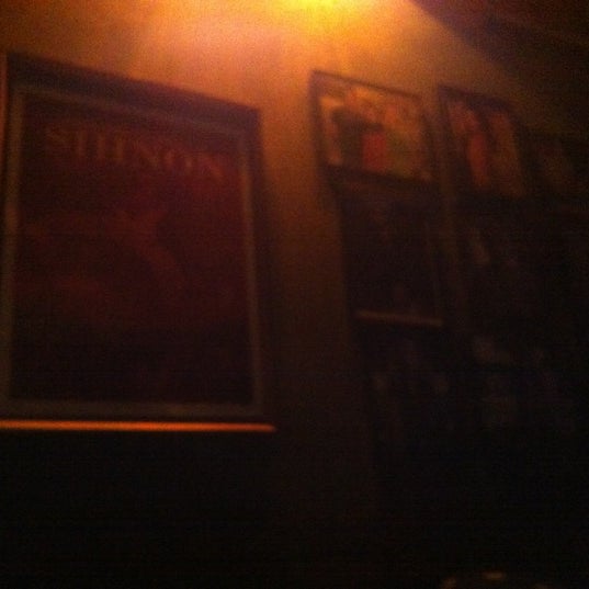 7/15/2012 tarihinde Joey H.ziyaretçi tarafından Browncoat Pub &amp; Theatre'de çekilen fotoğraf