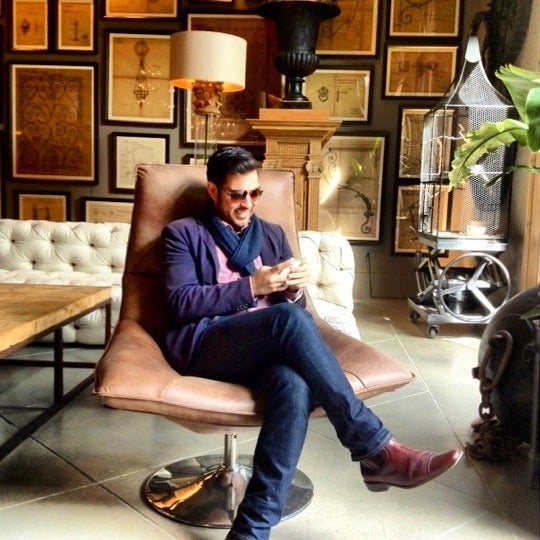 Photo taken at Restoration Hardware Gallery by T.LO on 2/13/2012