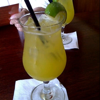 6/2/2012 tarihinde Christina R.ziyaretçi tarafından Tequila Sunrise'de çekilen fotoğraf
