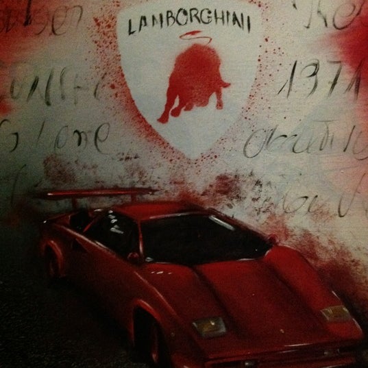Снимок сделан в Tonino Lamborghini пользователем Natali 8/24/2012