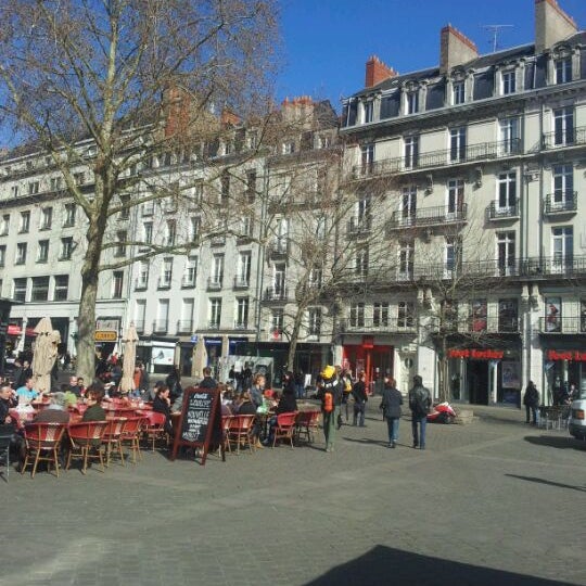 Place du Commerce Plaza en Nantes