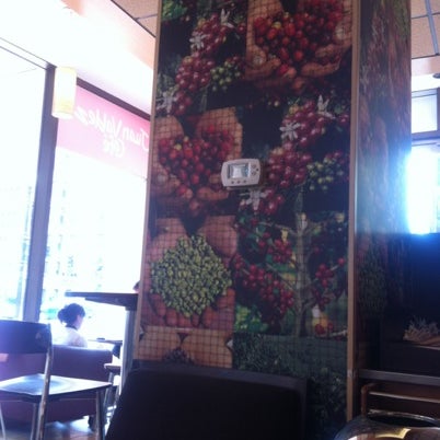 รูปภาพถ่ายที่ Juan Valdez Cafe โดย Larry J. เมื่อ 8/3/2012