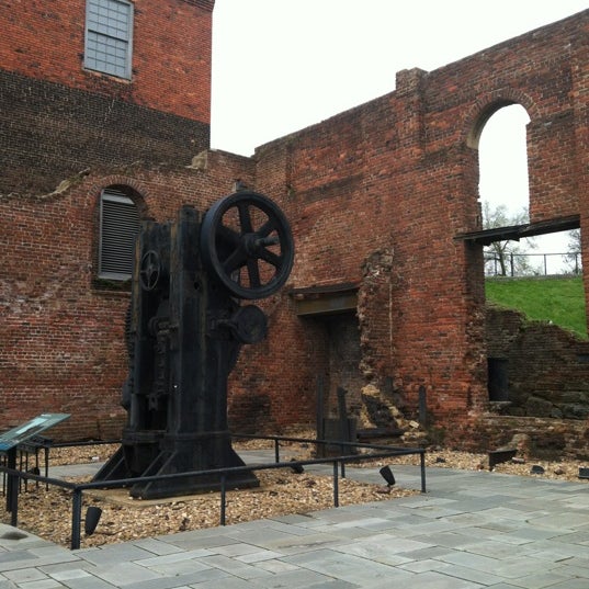 Снимок сделан в The American Civil War Center At Historic Tredegar пользователем Alfred M. 3/31/2012
