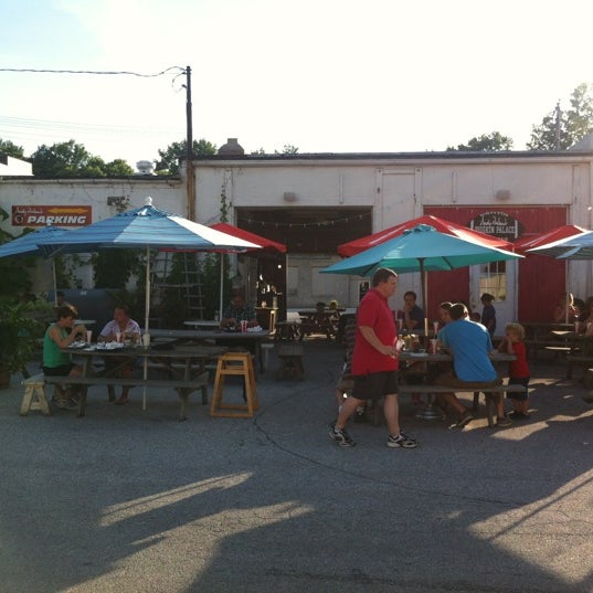 6/16/2012 tarihinde Daniel G.ziyaretçi tarafından Andy Nelson&#39;s Barbecue Restaurant &amp; Catering'de çekilen fotoğraf
