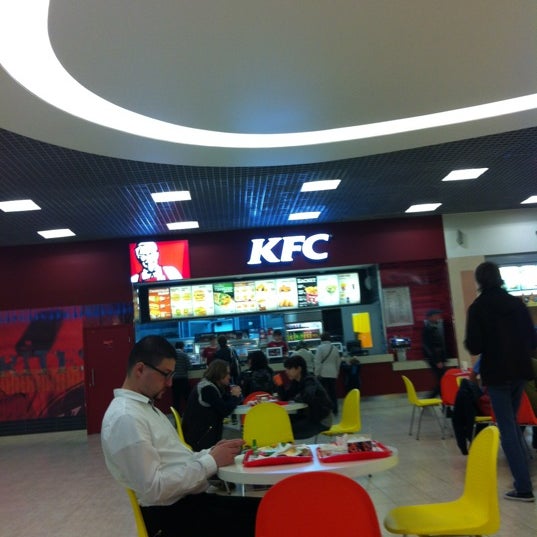 Das Foto wurde bei KFC von Konstantin S. am 4/12/2012 aufgenommen