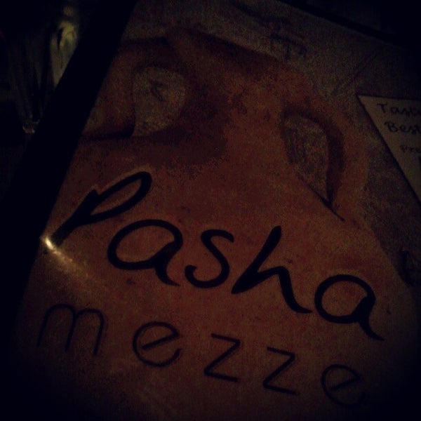 Foto tirada no(a) Pasha Mezze por Katrina C. em 4/22/2012