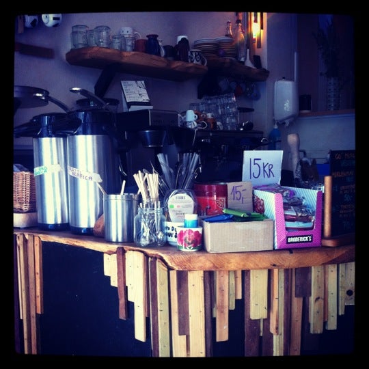 รูปภาพถ่ายที่ Kaffe โดย Katie M. เมื่อ 6/21/2012