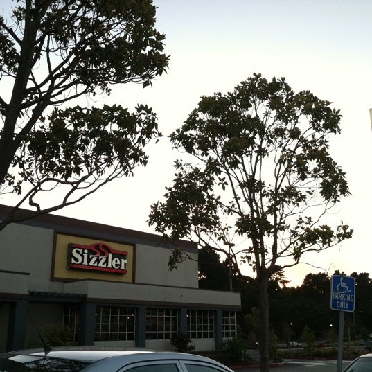 Photo taken at Sizzler by Christina H. on 8/7/2012