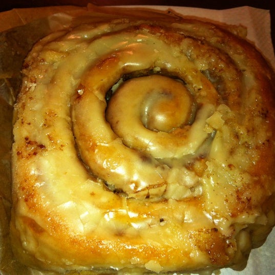 รูปภาพถ่ายที่ The Cinnamon Snail โดย Rosie M. เมื่อ 4/20/2012