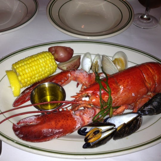 Снимок сделан в City Lobster &amp; Steak пользователем Winnie L. 4/6/2012