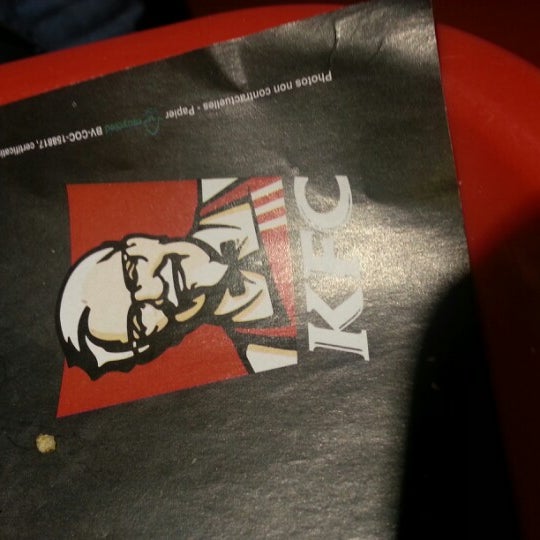 Foto diambil di KFC oleh Thomas V. pada 7/8/2012