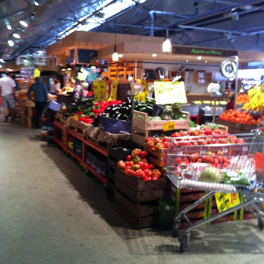 9/8/2012にAngeles D.がLandmarktで撮った写真