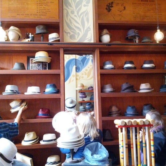 Photo taken at Goorin Bros. Hat Shop by Bo on 7/1/2012