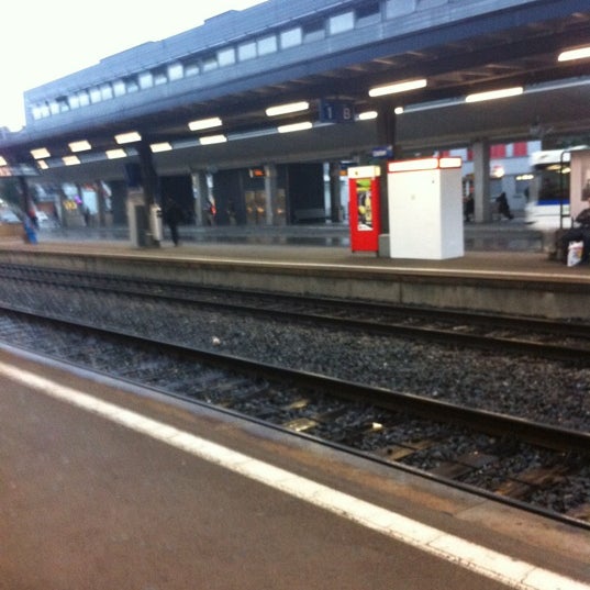 Снимок сделан в Bahnhof Uster пользователем Oliver 6/12/2012