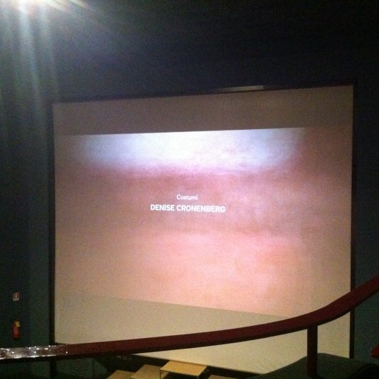 6/9/2012 tarihinde Nadia C.ziyaretçi tarafından Cinema Teatro Supercinema'de çekilen fotoğraf