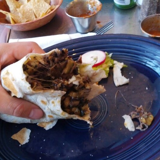 3/31/2012 tarihinde Shaun-Michæl Q.ziyaretçi tarafından Papalote Mexican Grill'de çekilen fotoğraf