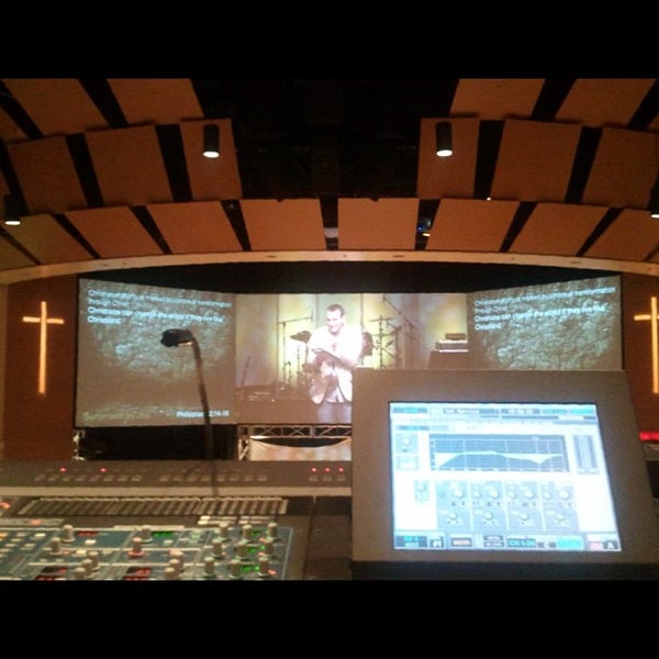 3/11/2012にJusten M.がLifePoint Churchで撮った写真