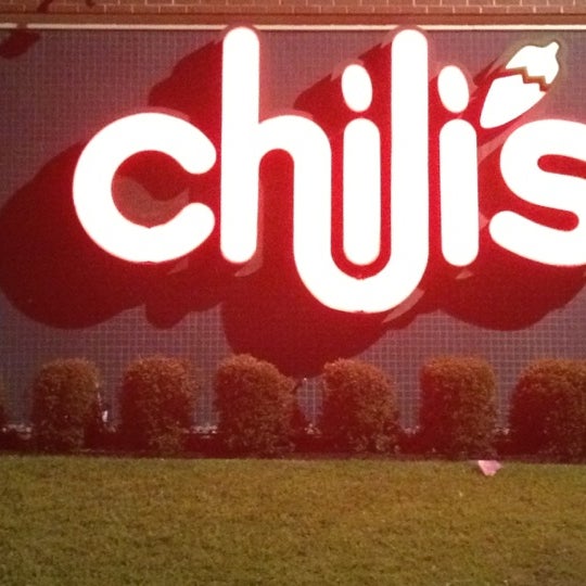 Photo taken at Chili&#39;s Grill &amp; Bar by Anthony O. on 7/18/2012
