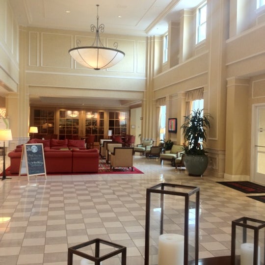 Foto scattata a Mystic Marriott Hotel &amp; Spa da Kevin D. il 8/3/2012