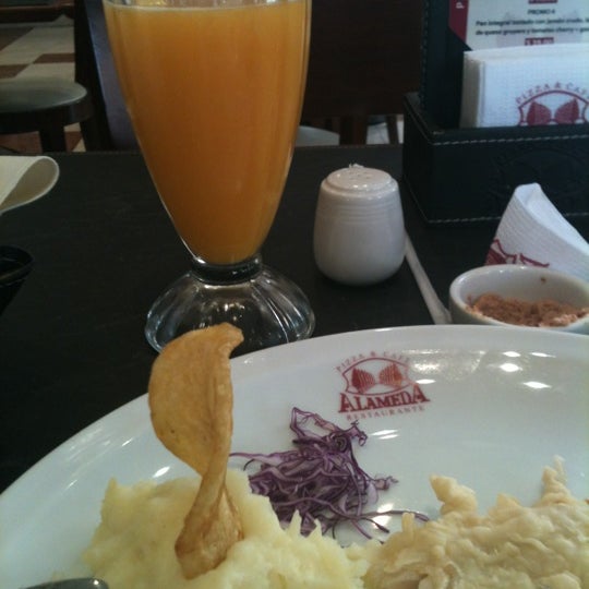 5/5/2012 tarihinde Priscilla A.ziyaretçi tarafından Alameda Restaurante'de çekilen fotoğraf