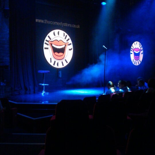 Foto tirada no(a) The Comedy Store por Brian L. em 7/25/2012