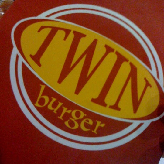 Photo taken at Twin Burger by Andre M. on 7/2/2012