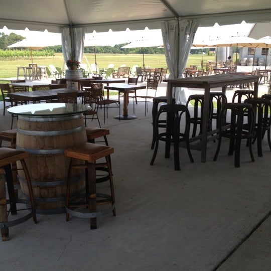 Foto tirada no(a) Hawk Haven Winery por Lynsie P. em 6/9/2012