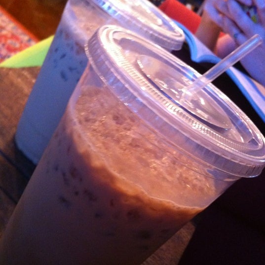รูปภาพถ่ายที่ Rhino Coffee โดย Chris J. เมื่อ 8/15/2012