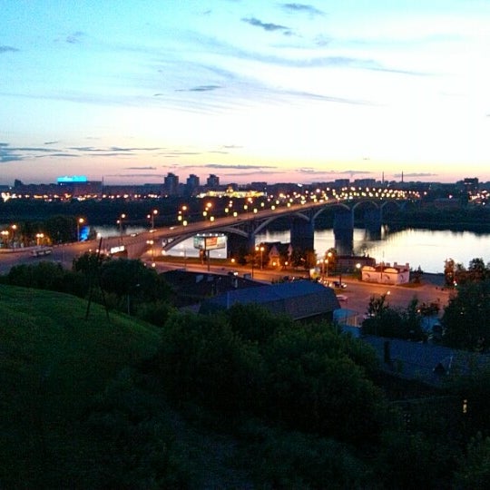 Федоровского нижний новгород. Набережная федоровского нижний новгород ночью. Новая набережная федоровского нижний новгород. Набережная федоровского 3 нижний новгород. Федоровского 7 нижний новгород.