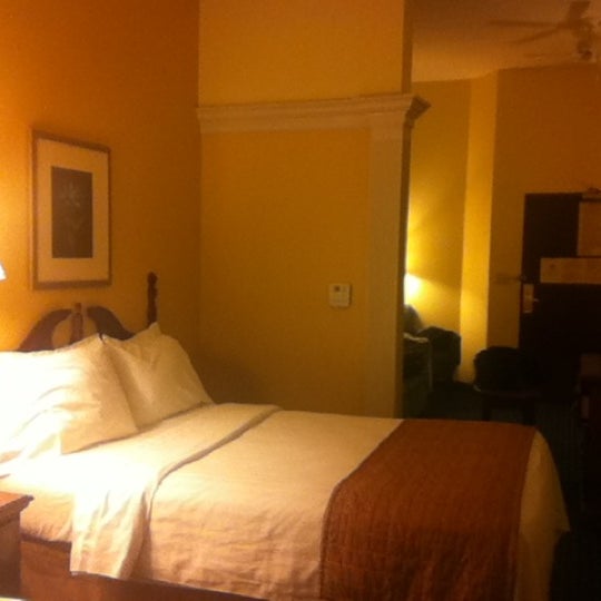 Photo taken at SpringHill Suites Atlanta Kennesaw by Michinaga S. on 2/27/2012