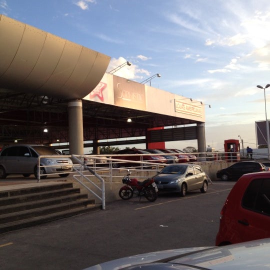 รูปภาพถ่ายที่ Shopping do Automóvel โดย Rafael F. เมื่อ 6/27/2012