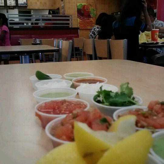 El Pollo Loco Ristorante fast food in West Covina