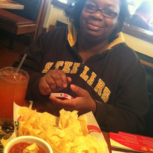 Photo taken at Chili&#39;s Grill &amp; Bar by Anita A. on 2/4/2012
