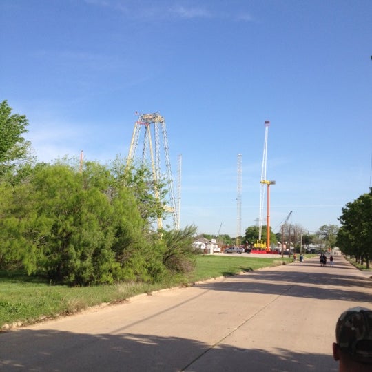3/27/2012 tarihinde Justin T.ziyaretçi tarafından Zero Gravity Thrill Amusement Park'de çekilen fotoğraf