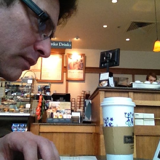 4/9/2012에 Daniel M.님이 Peet&#39;s Coffee &amp; Tea에서 찍은 사진
