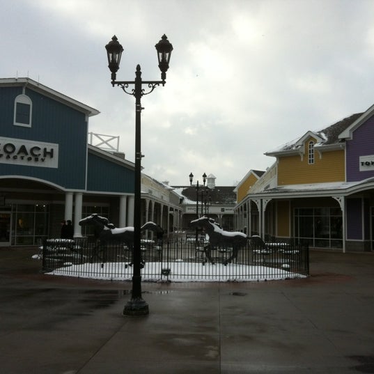 Photo taken at Tanger Outlets Pittsburgh by Fiorella F. on 2/12/2012
