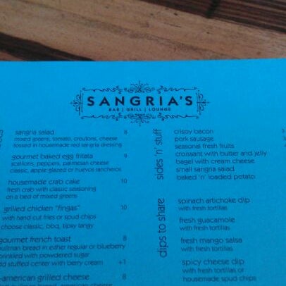 Foto diambil di Sangria&#39;s Bar / Grill / Lounge oleh Annie S. pada 5/13/2012
