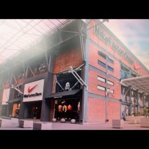 Fotos en Nike Factory Store Buenaventura - Quilicura - 22 tips